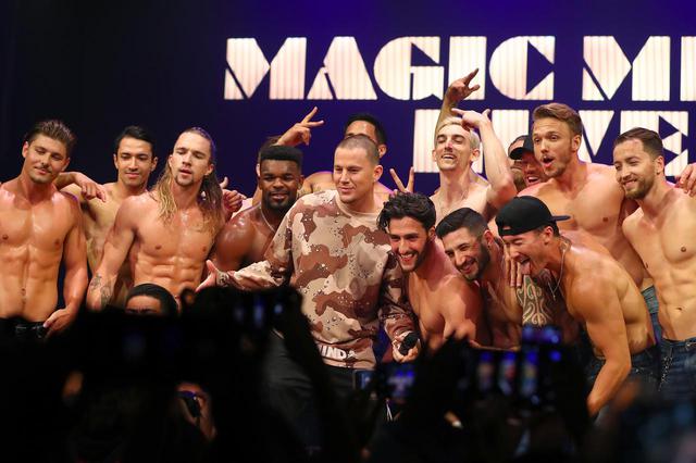 画像: 2019年、オーストラリアで開催された『マジック・マイク』のライブ公演にて。