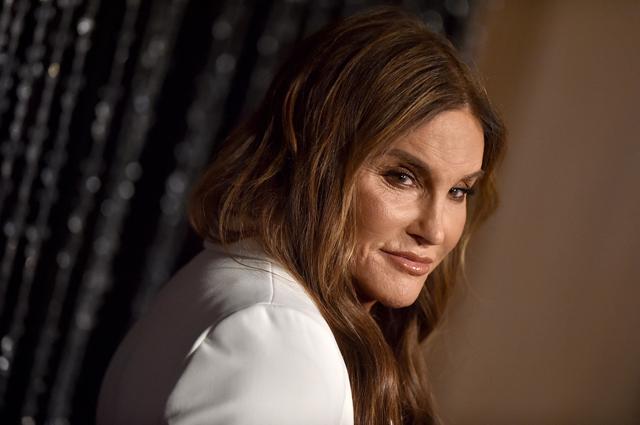 画像: ケンダル&カイリー・ジェンナーの父親(※)であるケイトリン・ジェンナーは、2015年にトランスジェンダーであることを告白した。