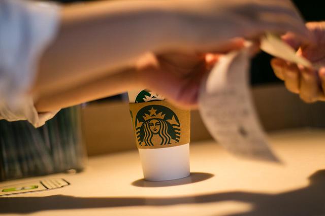 画像: スターバックスのドリンクのカロリーが減る「魔法の言葉」