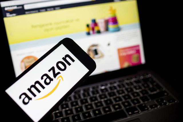 画像: 4歳の少年が母親のアマゾンのアカウントを勝手に使用