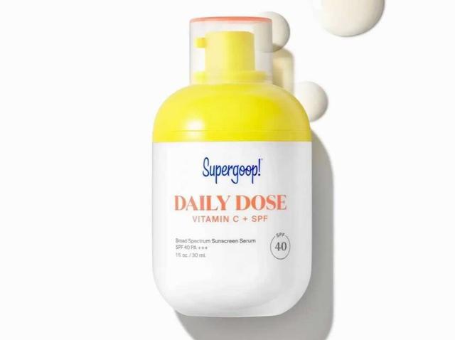 画像: supergoop.com Daily Dose Vitamin C + SPF 40 Serum