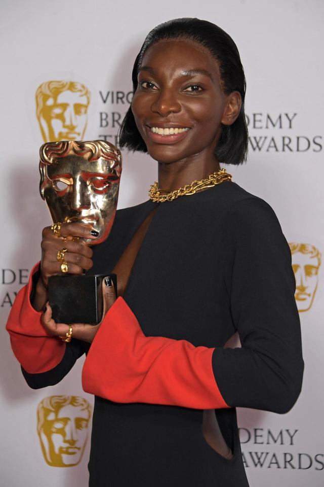 画像1: BAFTA TVアワードにセレブのレカペスタイルをお届け