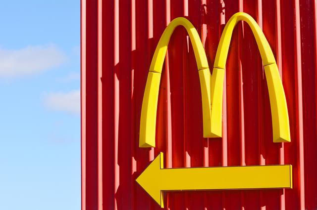 画像: 警察がマクドナルドの配達遅れを謝罪