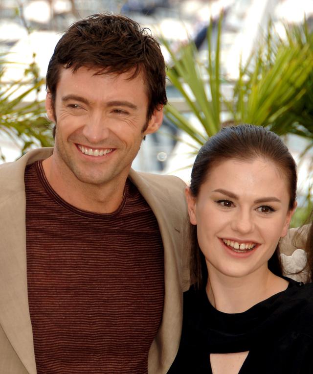 画像: 2006年、カンヌ国際映画祭に共に出席したヒュー・ジャックマンとアンナ・パキン。