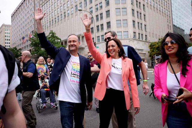 画像1: カマラ・ハリス副大統領がプライド月間のイベントに参加