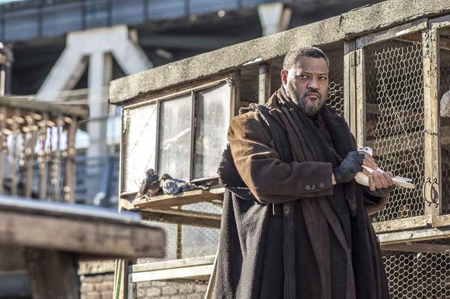 画像: バワリー・キング役のローレンス・フィッシュバーン。 ⓒLIONS GATE FILMS