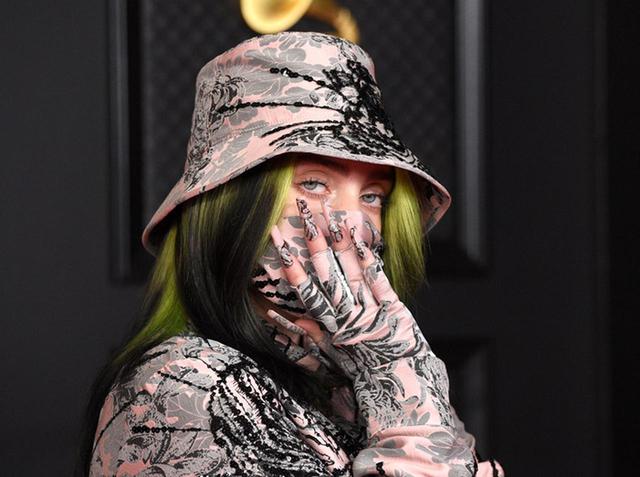 画像: 評価された、ビリー・アイリッシュの謝罪