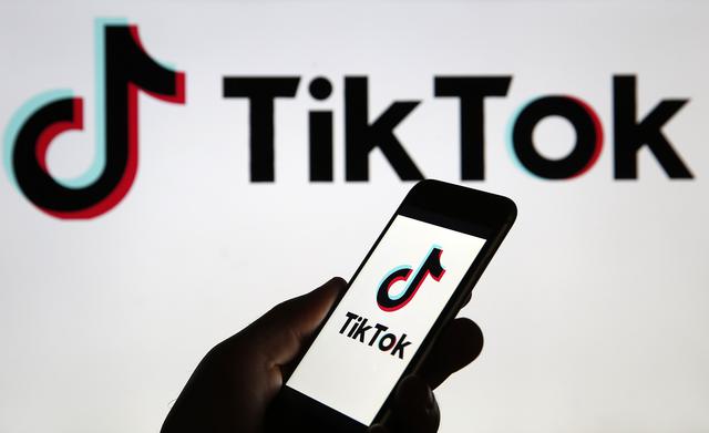 画像: TikTokで注目の夏メイク