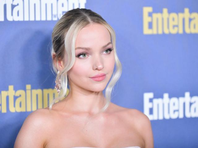 画像: バイセクシャルであることを公表しているダヴ・キャメロン