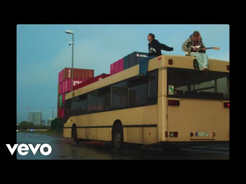 画像: Royel Otis - say something (Official Video) www.youtube.com