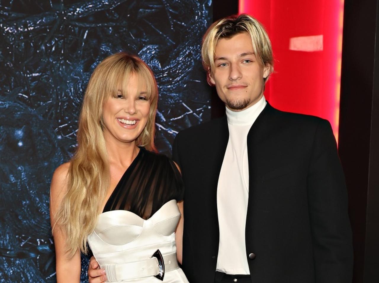 画像: ミリー・ボビー・ブラウンとジェイク・ボン・ジョヴィが第1子を迎える