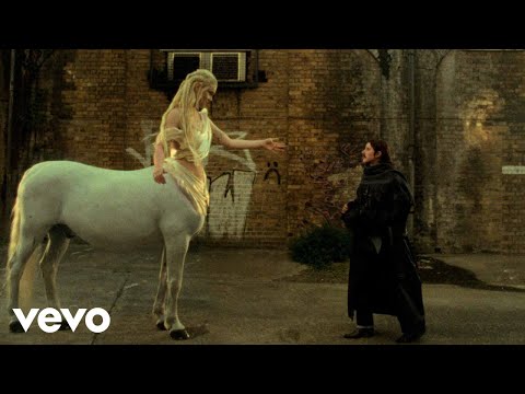 画像: The Last Dinner Party - This Is The Killer Speaking (Official Video) www.youtube.com