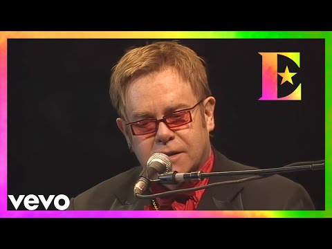 画像: Elton John - Captain Fantastic And The Brown Dirt Cowboy (Captain Fantastic Live / 2005) www.youtube.com