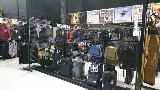 画像: バックパックもあるんですよ〜!