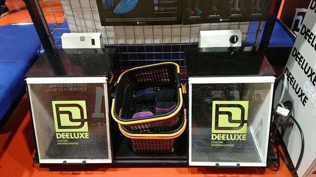 画像: 「DEELUXE」の成型用専用オーブン!オーダーメイドのインナーが作成できます!