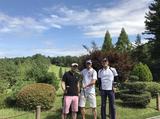 画像: 今年の初ゴルフは、濱田・堂野両アナと。