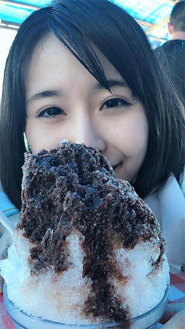 画像: 食べる!