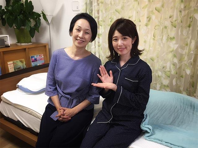 画像: 「女子ハピ」でご一緒した快眠セラピストの三橋美穂さん。 アドバイスにのっとり、パジャマも新調しました!