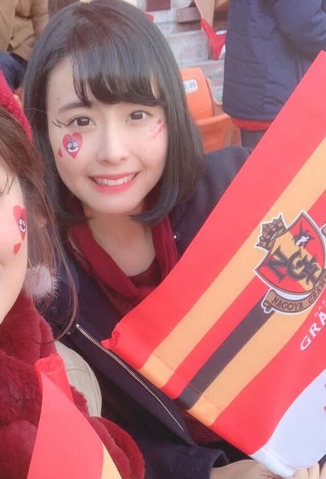 画像: もちろん赤い服で参戦!