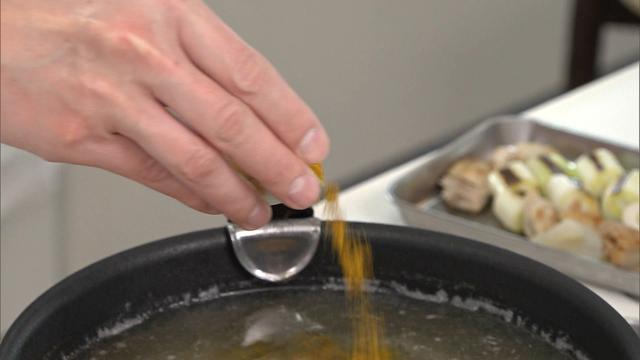 画像8: 余ったおでんを使った “カレーうどん” のレシピを紹介!「超お手軽!ロバート馬場ちゃんの楽楽ごはん」