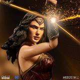 画像2: ワン12コレクティブ 「ワンダーウーマン」
ワンダーウーマン 1/12 アクションフィギュア
2017年11月~2018年1月発売