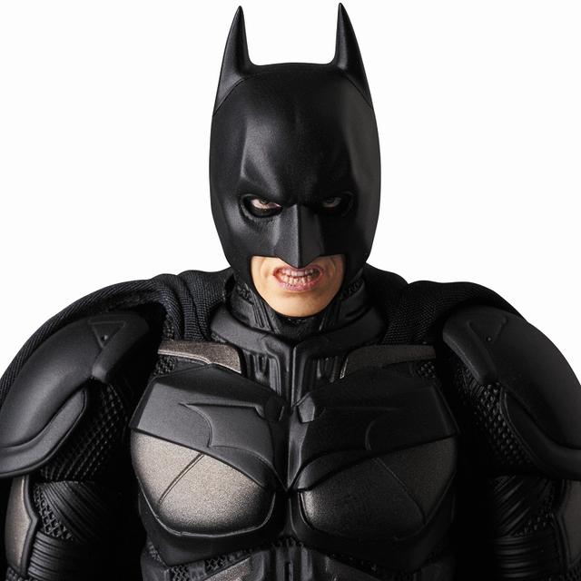 画像3: 『ダークナイト』でクリスチャン・ベールが演じたバットマンのディテールにこだわったフィギュアが登場!