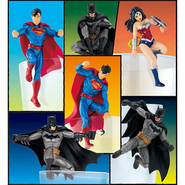 画像: コップのふちに飾って楽しむ
スーパーマン、バットマン、ワンダーウーマン
「ジャスティス・リーグ」の面々が登場!