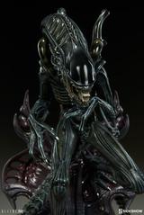 画像3: 兵隊エイリアン、大迫力のスタチュー化!