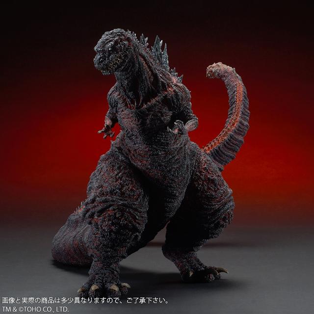 画像2: 全高約47センチ、全長約83センチ!
迫力のある「シン・ゴジラ」が 登場!