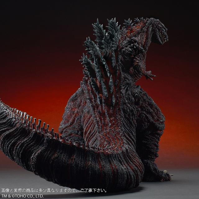 画像4: 全高約47センチ、全長約83センチ!
迫力のある「シン・ゴジラ」が 登場!