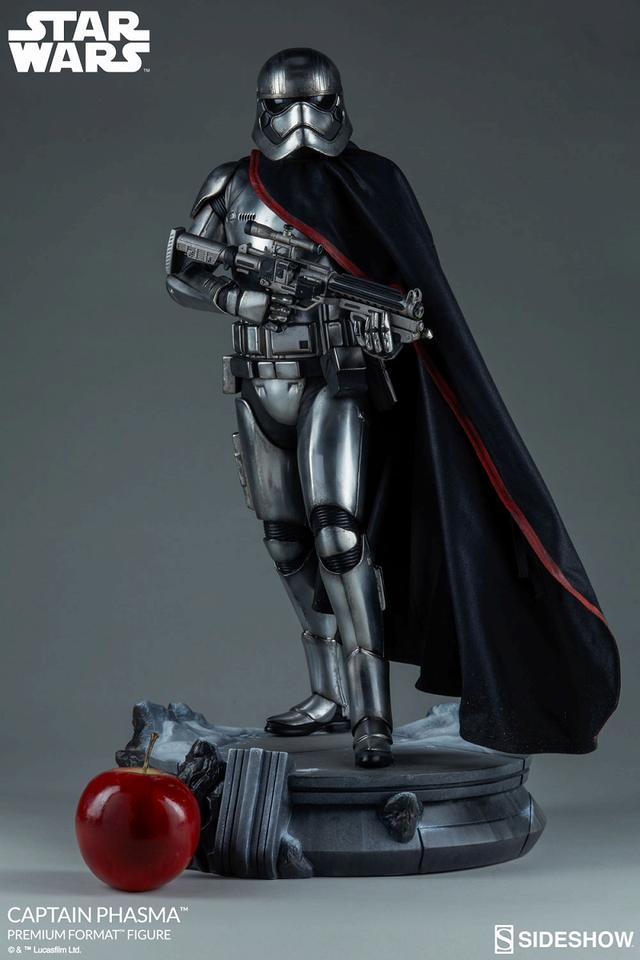 画像2: スターウォーズ フォースの覚醒』から
劇中のキャプテン・ファズマを、大迫力の全高約57センチのスタチューとして立体化!