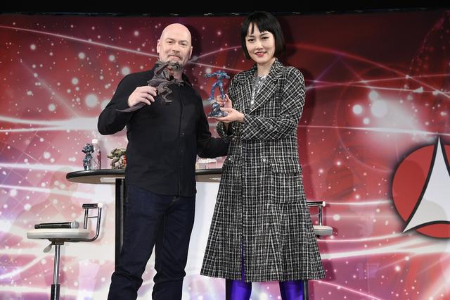 画像: デナイト監督と菊地