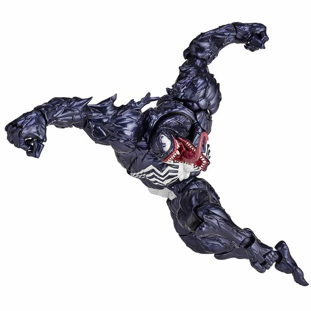画像2: 「ヴェノム」の幅広い可動域を実現したリボルテックが再販決定!
スパイダーマンを一回り大きくしたボディサイズはど迫力!