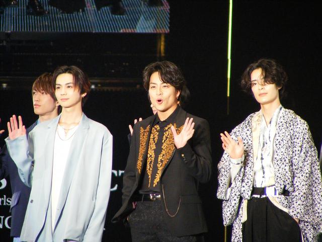 画像: 写真左から:藤原樹、吉野北人、白濱亜嵐、塩野瑛久