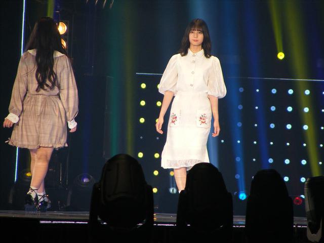 画像1: 小坂菜緒(日向坂46)
