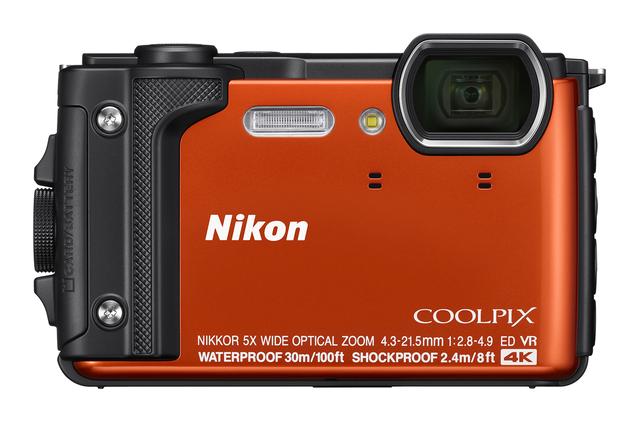画像: カラーは3タイプ。その一つがオレンジ。 www.nikon-image.com