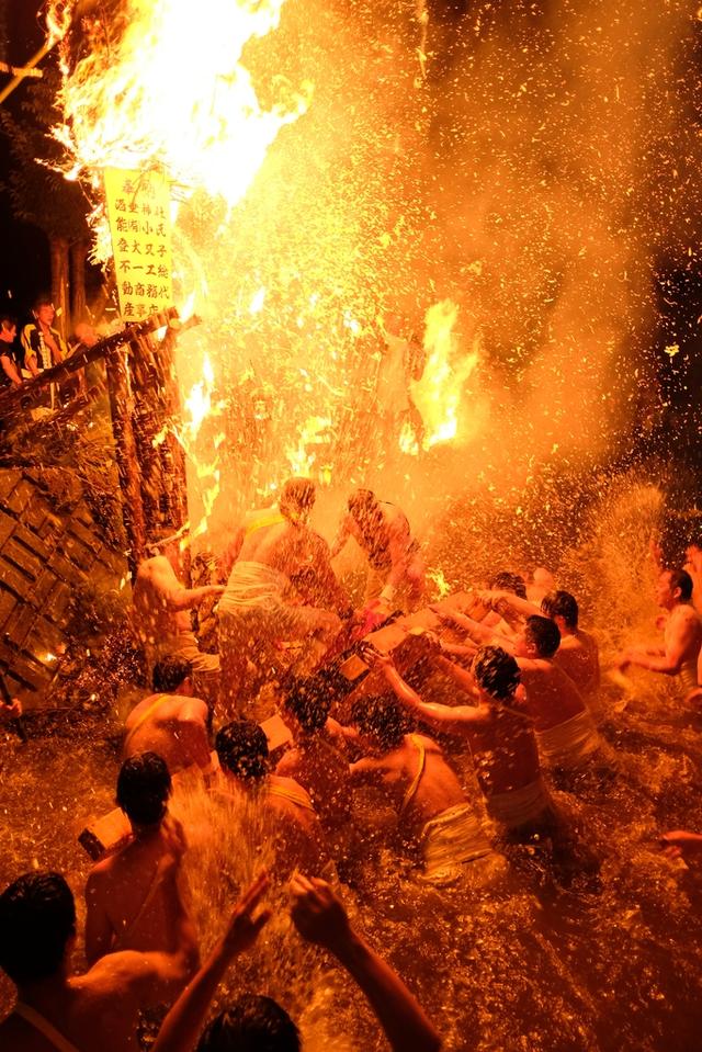 画像: ▲撮影者:Yoshiaki Yamagami、タイトル「あばれ祭」、カメラ:フジ X-Pro2、レンズ:フジノンXF18mmF2 R
