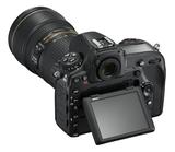 画像: ▲背面液晶モニターは3.2型タッチパネル、約236万ドットXGA、チルト機構を持つ。