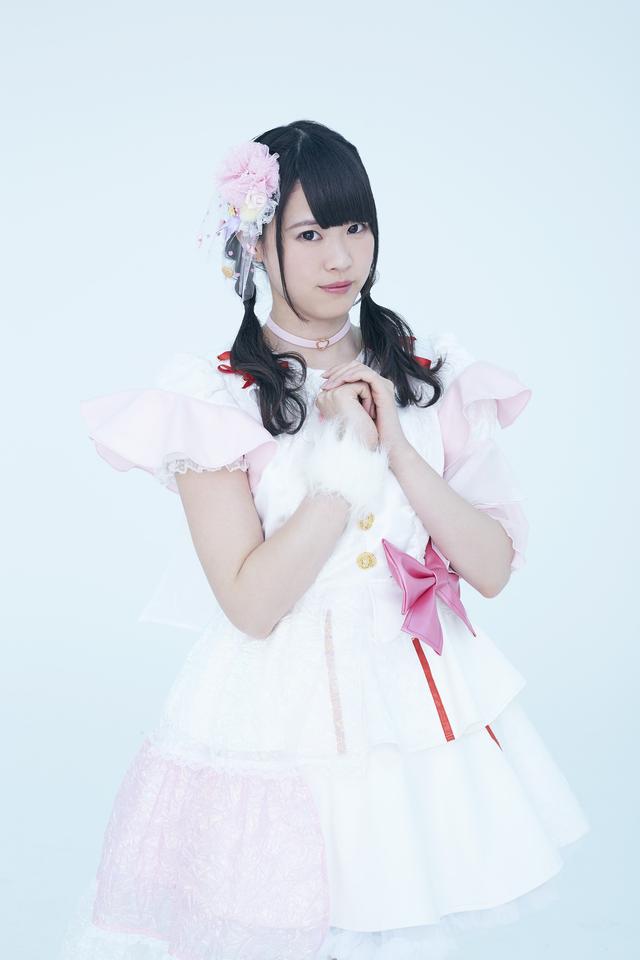 画像: ▲こちらはステージ衣装姿の水野さん。キュートです!