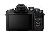 画像: ▲液晶モニターは3.0 型可動式液晶。約 104 万ドット(3:2)、 静電容量方式タッチパネルなのでタッチシャッターなどにも対応。スマホ感覚で使える。 www.olympus-imaging.jp