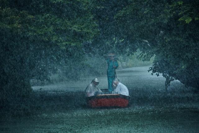 画像: ▲自由写真部門グランプリ作品「霖雨」西村 美代子さん。 www.fujifilm.co.jp