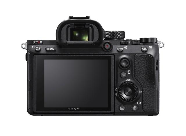 ソニーα7R Ⅲを発表！有効4240万画素、メカ＆電子シャッターで高速連写