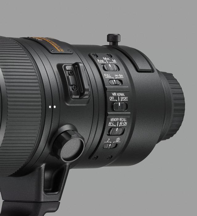 画像: ▲鏡筒の逆サイドの上写真右下は「AF-L」時や「AF-ON」時の「メモリーリコール」スイッチを備える。その下には「電子音のON/OFF」スイッチも搭載している。 www.nikon-image.com