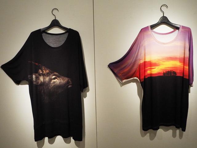 画像: 会場には3月9日から数量限定で発売となるカットソー「Ground Y × Hiroki INOUE collection」(2万2000円・税抜)も展示される