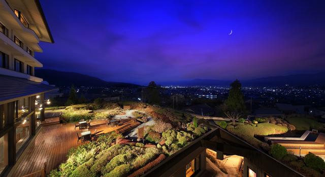 画像: 「ガーデンテラスからの夜景」