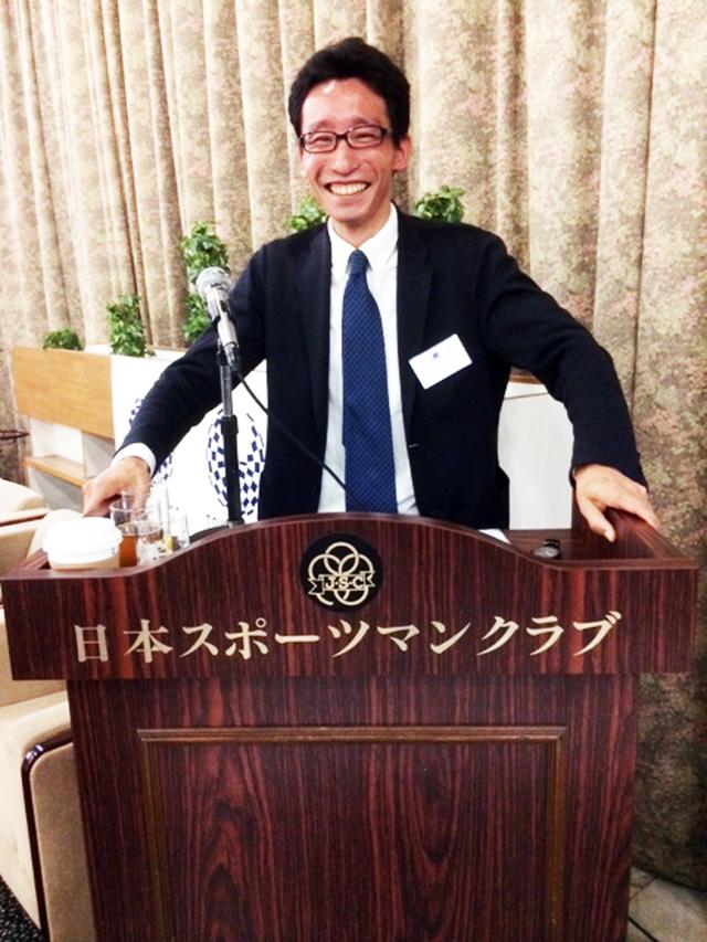 画像: アフロ所属の写真家・中西祐介さんが司会進行。