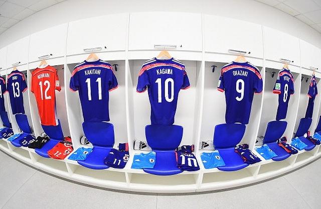 画像: 日本代表のロッカールーム内。(2014年ブラジル大会 日本vsギリシャ)■450884984、Lars Baron/Getty Images