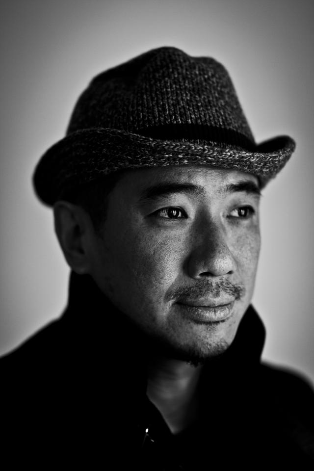 画像: 東京生まれ。東京工芸大学短期大学部写真学科を卒業後、日刊ゲンダイ写真部に入社。その後フリーランスの写真家として独立。雑誌や広告などでドキュメンタリー・ポートレート・食・舞台など「人」が生み出す瞬間・空間・物を対象に撮影する。ニコンカレッジ講師をはじめ、様々な写真講師も務める。月刊日本カメラで「東京美人景」「テストリポート」を連載中、本誌で「月例コンテスト」で審査員を担当。公益社団法人日本写真家協会会員。