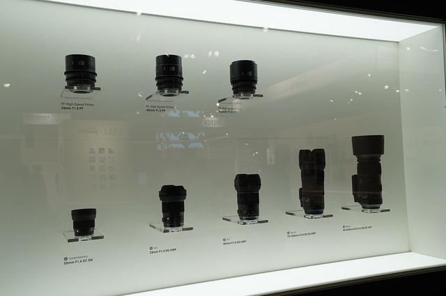 画像: 上の動画で紹介した新製品の展示ブース。