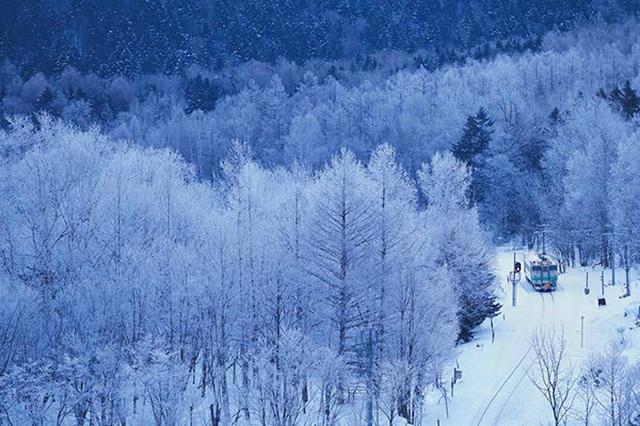 画像2: それでは乗り物の素敵な写真はどうでしょう
~2019カレンダー素材写真特集 飛行機・車・鉄道~